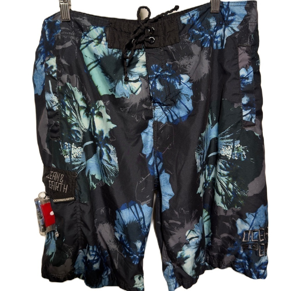 Ocean Earth Men’s Board Shorts Size XL